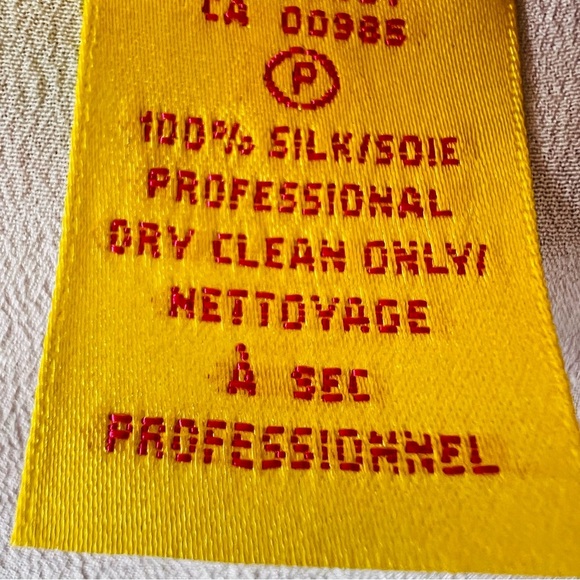 BOHO SILK SMOCKED BODICE V-NECK FLOWY FLORAL PRINT TOP SIZE 8 - Picture 3 of 6